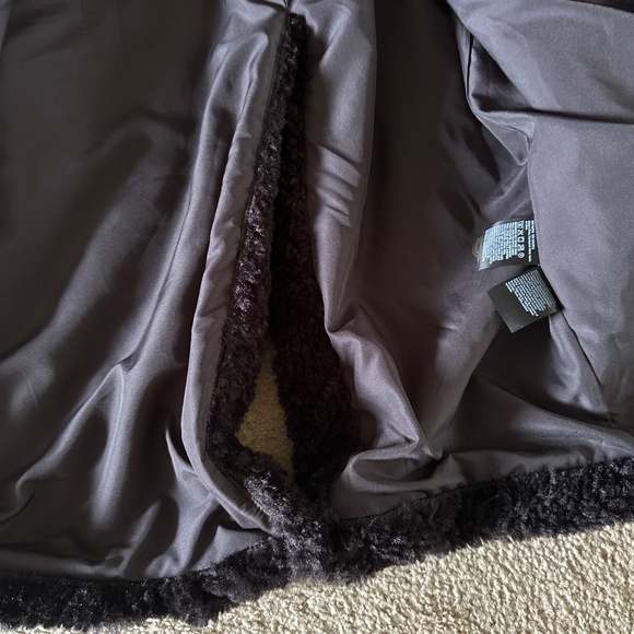 Brand New H&M Sherpa Coat with pockets - Picture 4 of 7